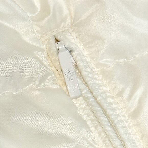 Moncler Ivory Freesia Reversible Tweed Quilted Down Coat - Picture 9 of 16